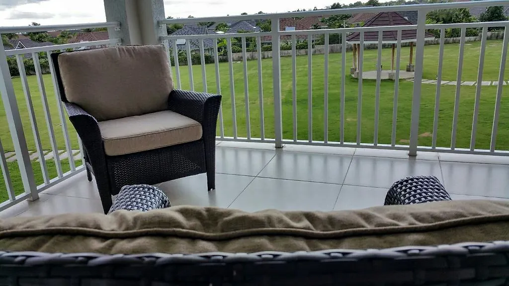 Fern Court Apartment At Richmond